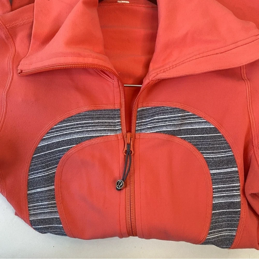 Lululemon Women's In Stride Full Zip Jacket Coral Coal Strata Stripes Size 2